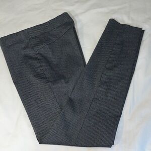Ellen Tracy Pinstriped Grey Spandex Dress Pants.